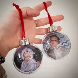 Kuglica za bor sa šljokicama