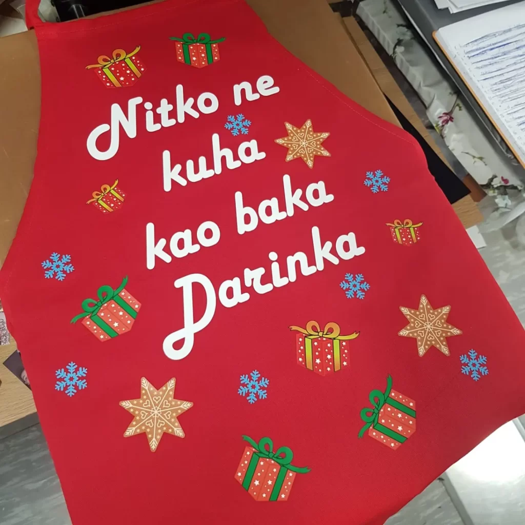 Božićna pregača - personalizirani poklon