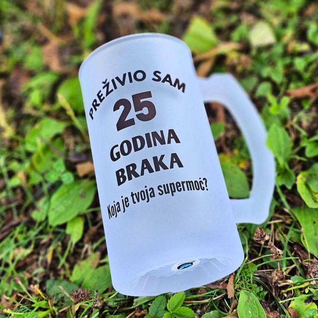 Personalizirana krigla za godišnjice.