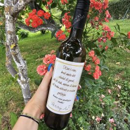 Vino s natpisom za godišnjice