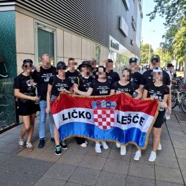 Navijačka zastava s imenom mjesta, svečana (200x100cm)